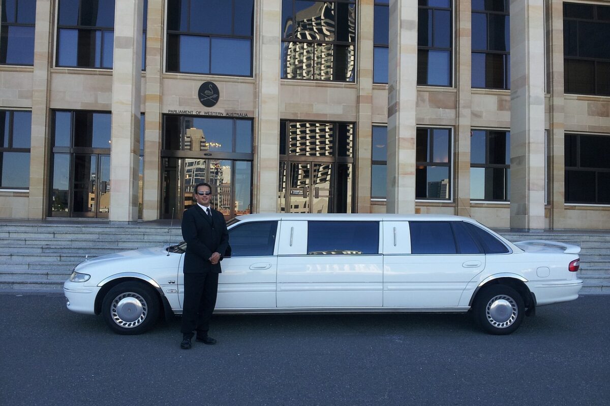 Finding Limo Rental Near Me to Travel the Best Way to That Important Event