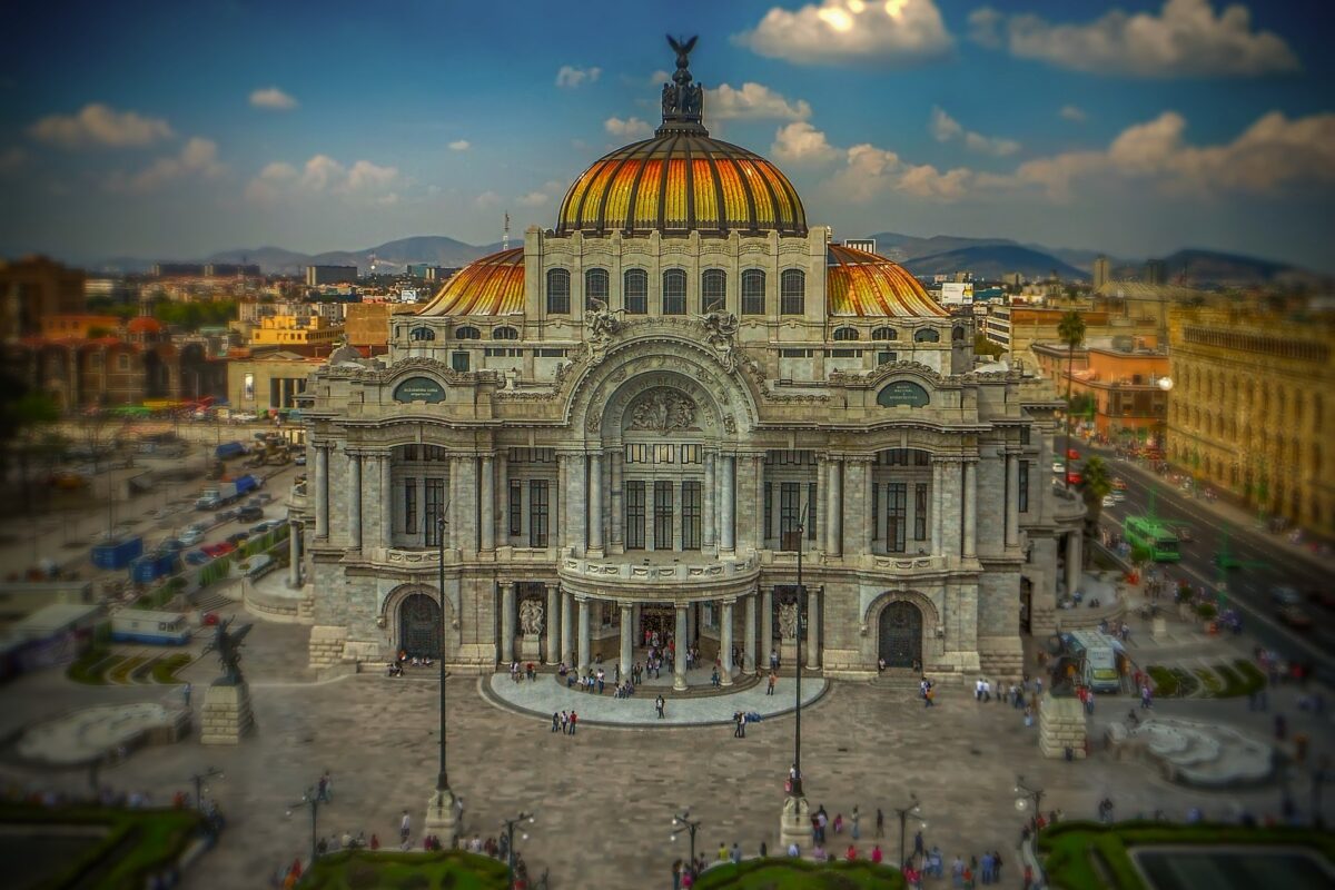 Rose Burillo = Top tips for surviving Mexico City